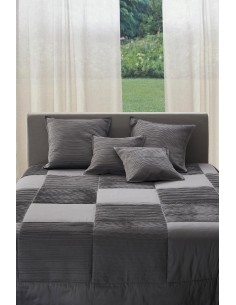 MASTRO-RAPHAEL QUILT...