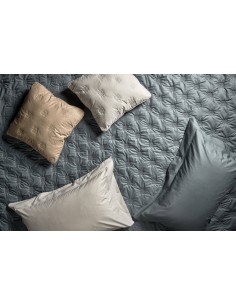 MASTRO-RAPHAEL QUILT API...