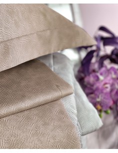 BLUMARINE LENZUOLA RIGORE