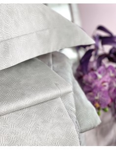 BLUMARINE LENZUOLA RIGORE