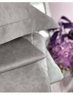 BLUMARINE LENZUOLA RIGORE